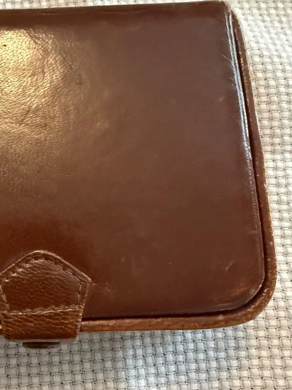 Rumpp red binoculars in leather case